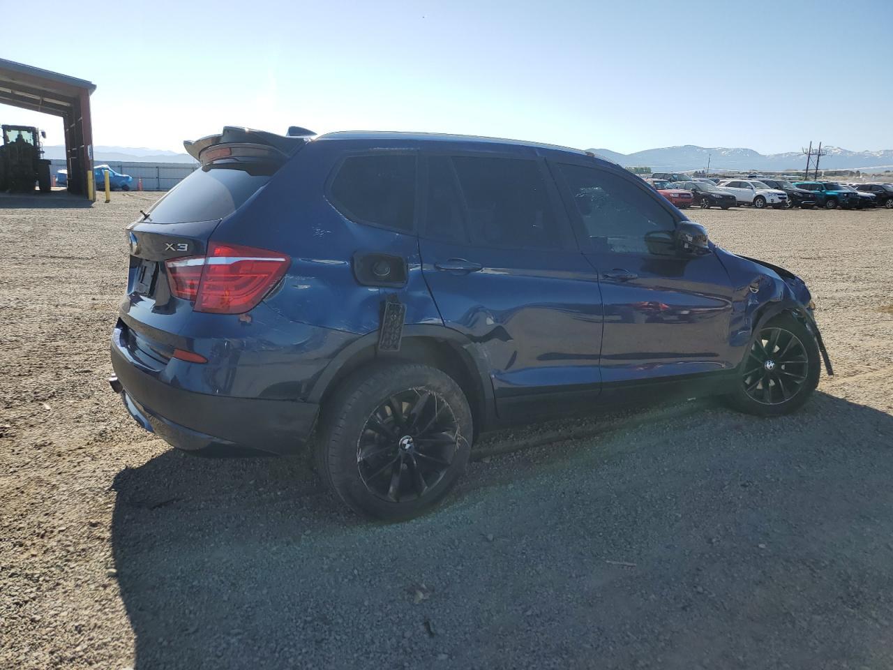 2013 BMW X3 xDrive28I - Image 3