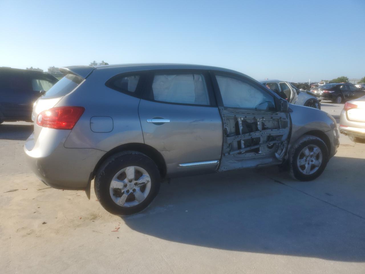 2011 Nissan Rogue S - Image 3