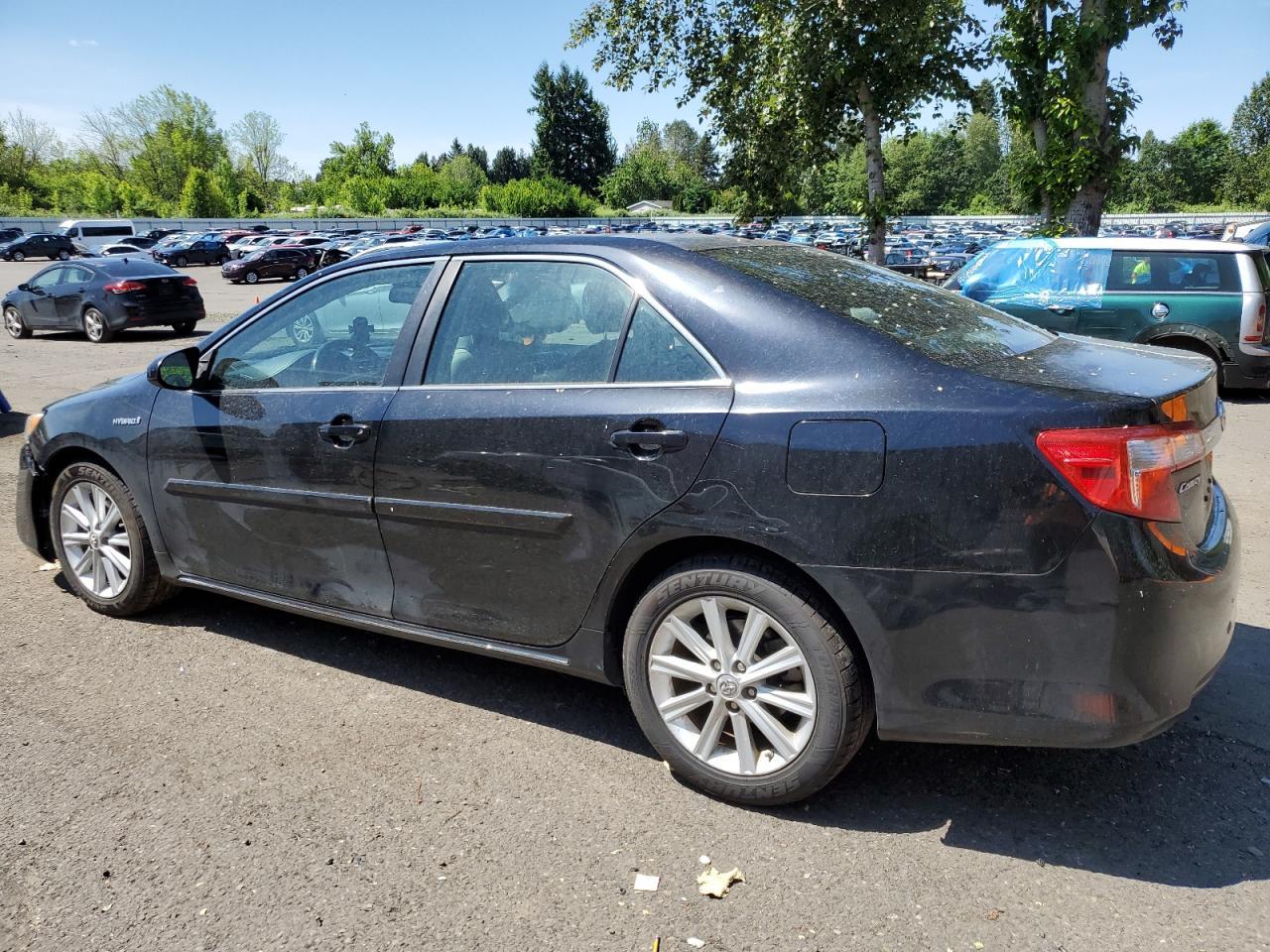 2012 Toyota Camry Hybrid - Image 2
