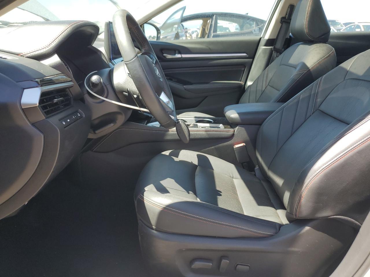 2023 Nissan Altima 2.0 Sr - Image 7