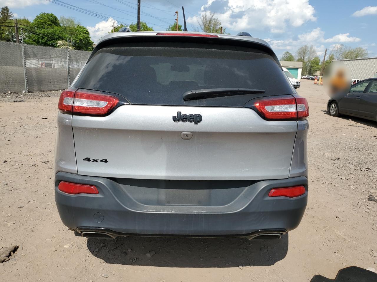 2017 Jeep Cherokee - Image 6