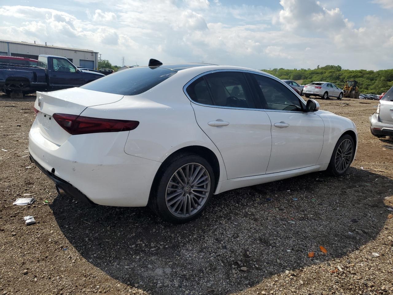 2018 Alfa Romeo Giulia Ti Q4 - Фото 3