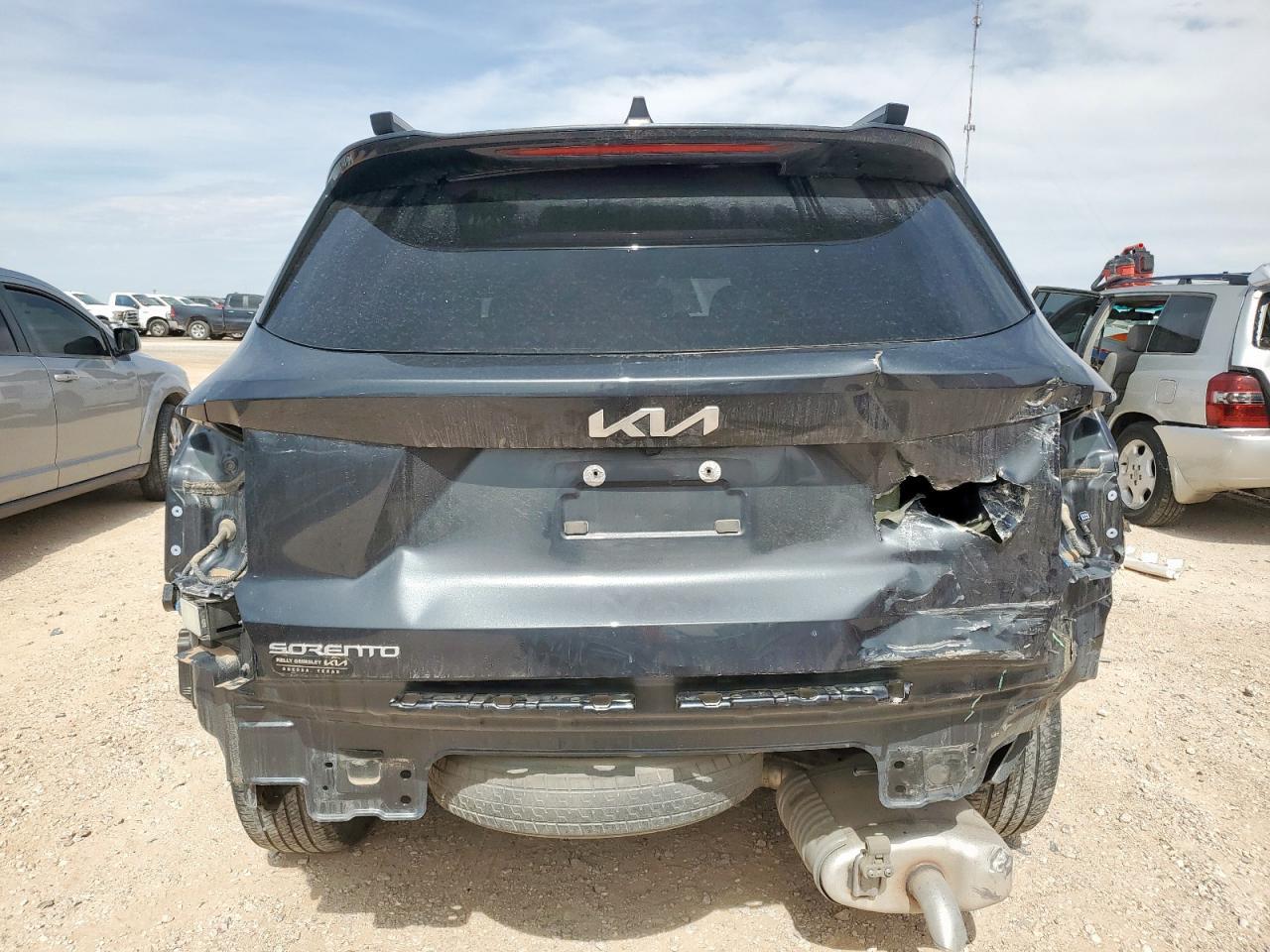 2023 Kia Sorento S - Фото 6