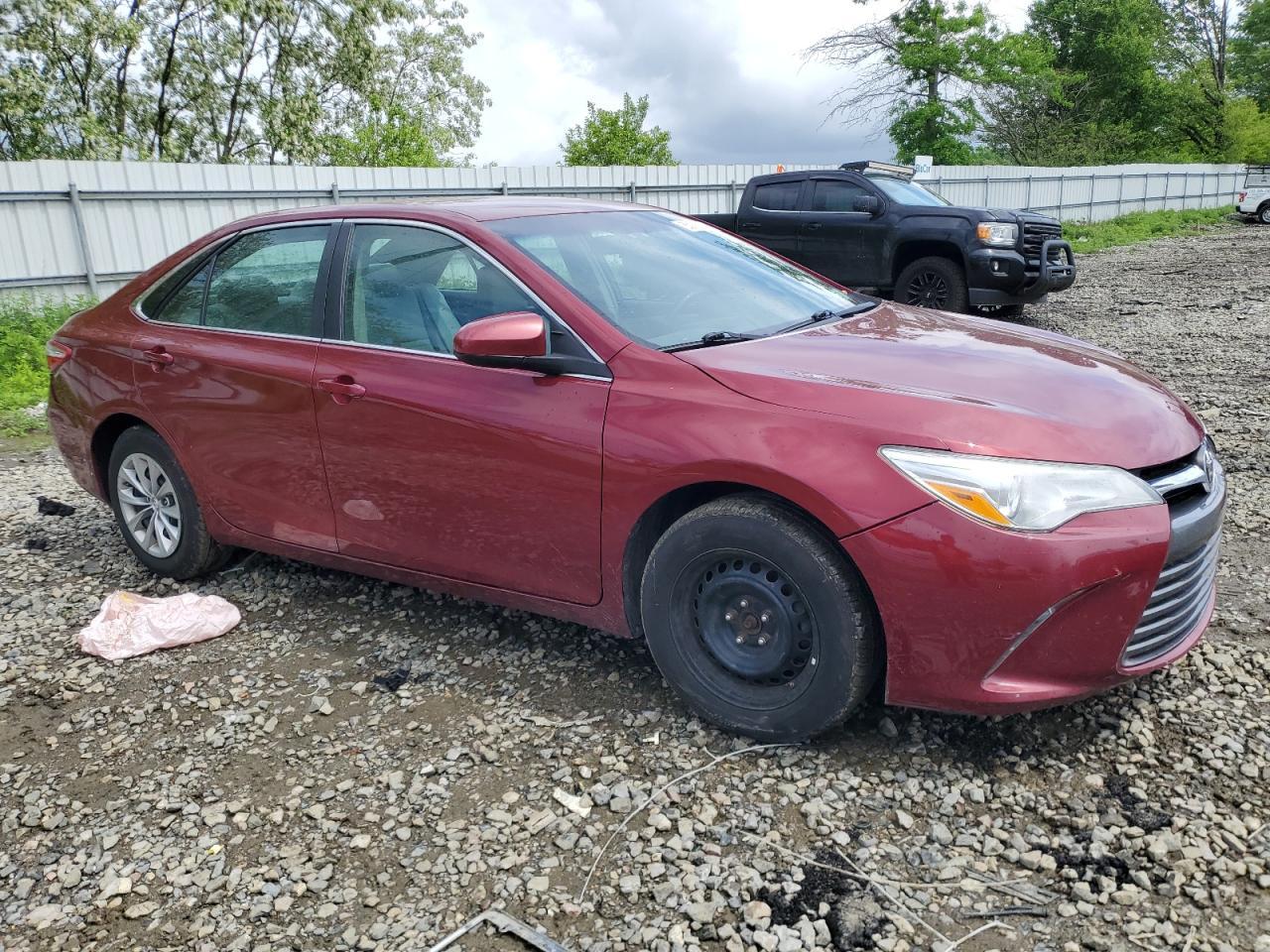 2017 Toyota Camry Le - Фото 4