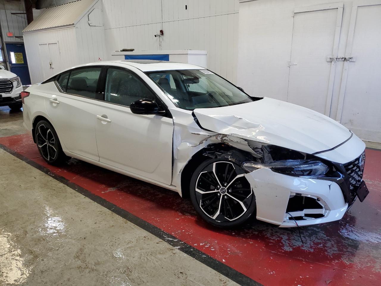 2023 Nissan Altima Sr - Фото 4