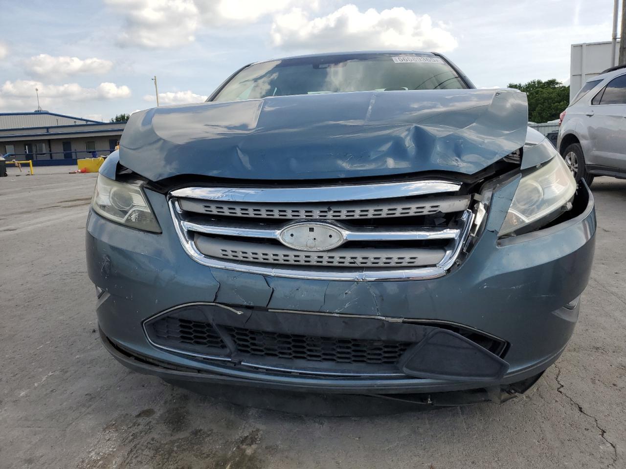 2010 Ford Taurus Limited - Фото 5