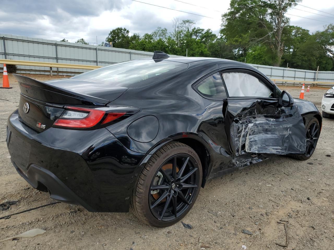 2024 Toyota Gr 86 Premium - Image 3