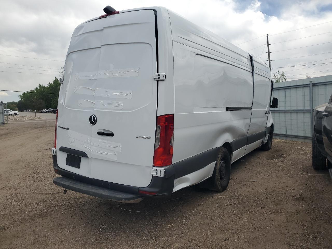 2024 Mercedes-Benz Sprinter 2500 - Фото 3