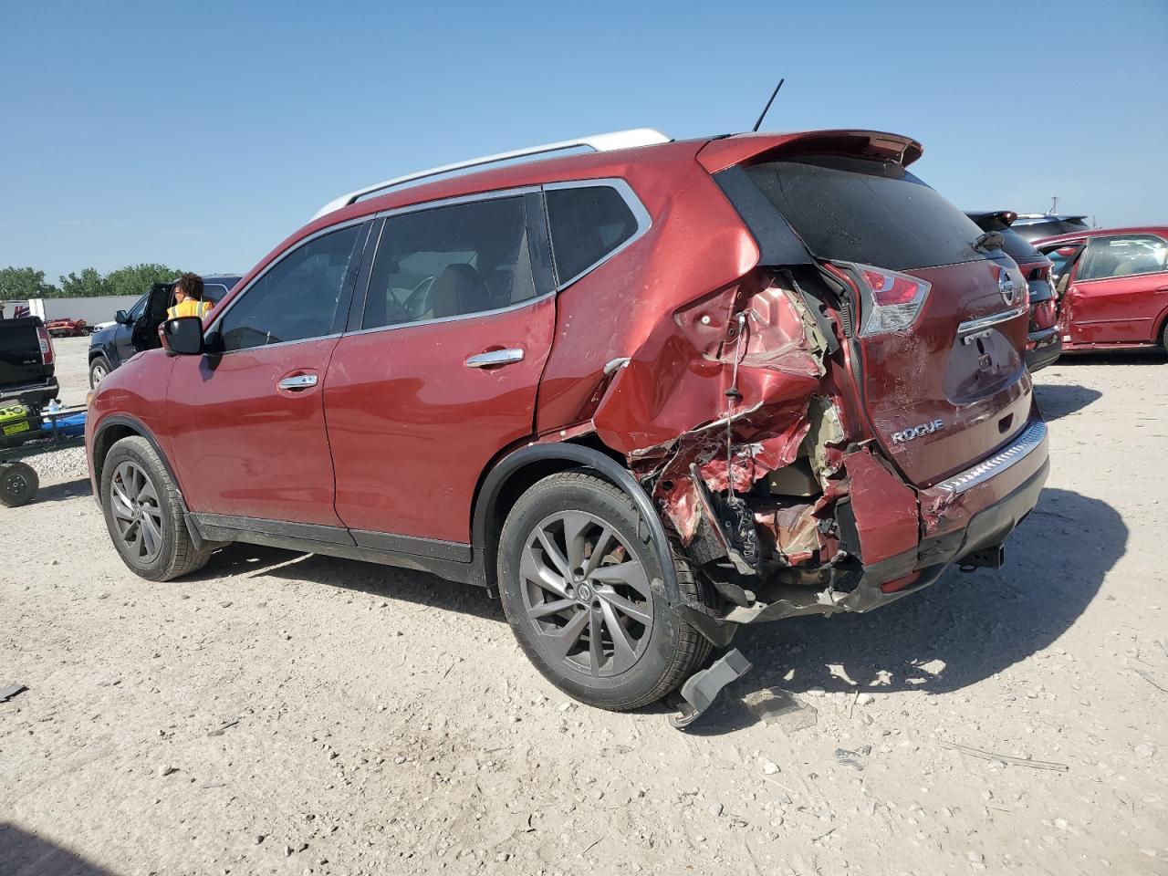 2016 Nissan Rogue S - Фото 2