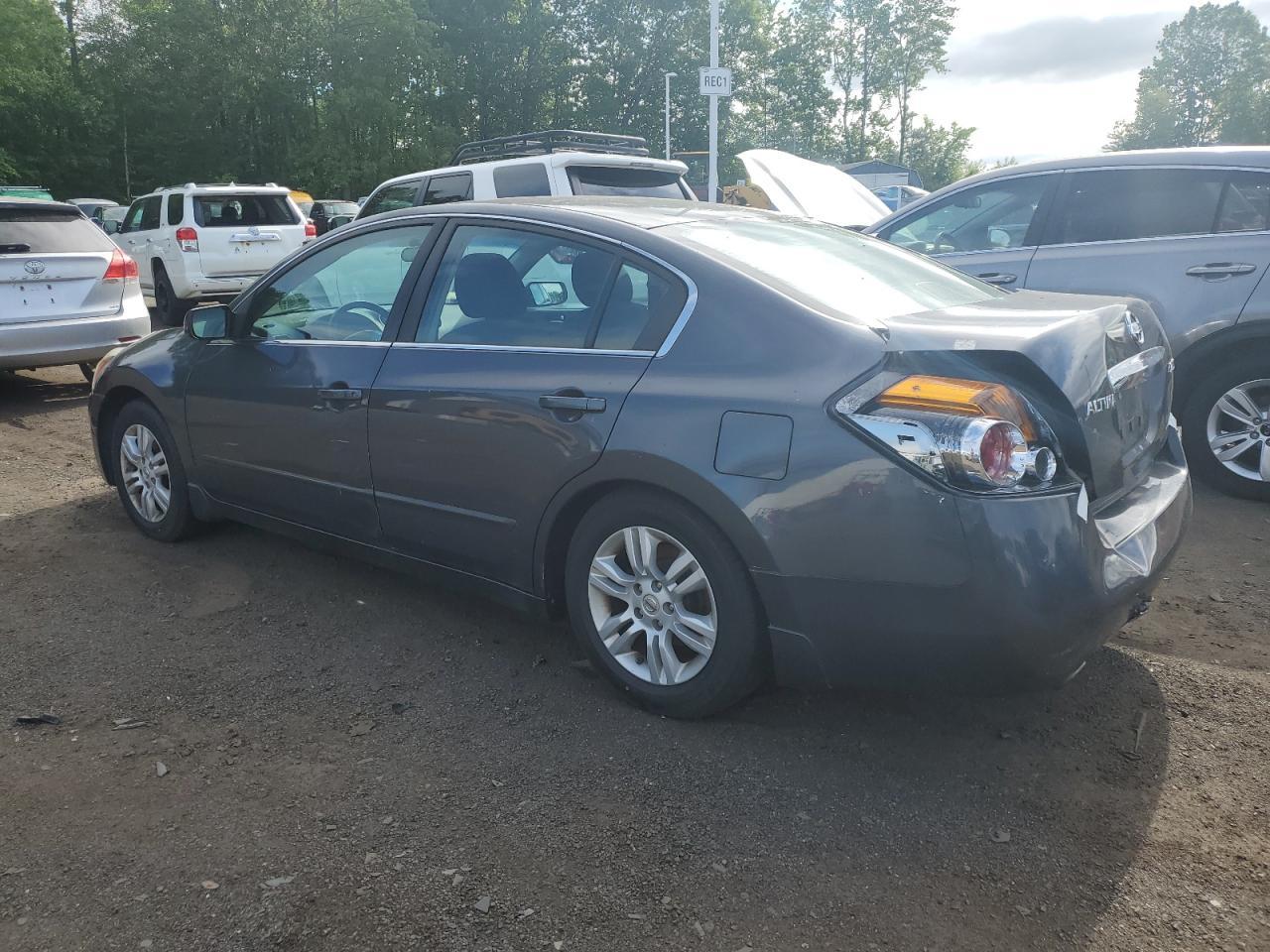2010 Nissan Altima Base - Image 2