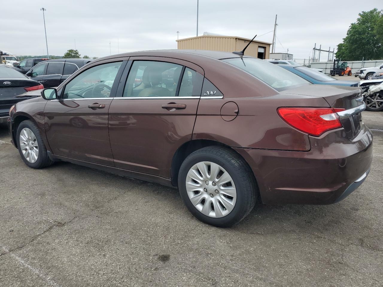 2012 Chrysler 200 Lx - Фото 2