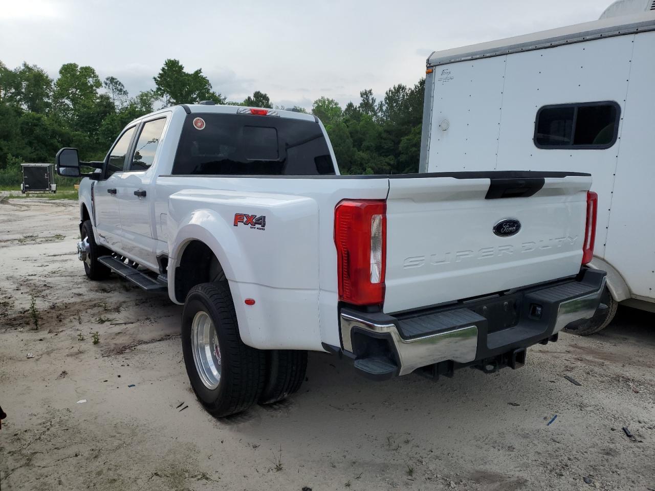 2024 Ford F350 Super Duty - Image 2