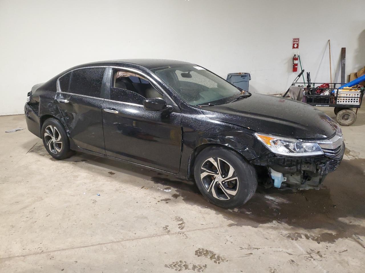 2017 Honda Accord Lx - Фото 4