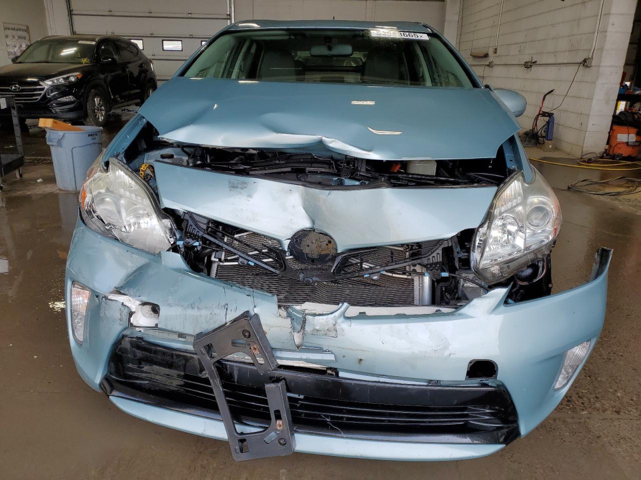 2013 Toyota Prius - Фото 5