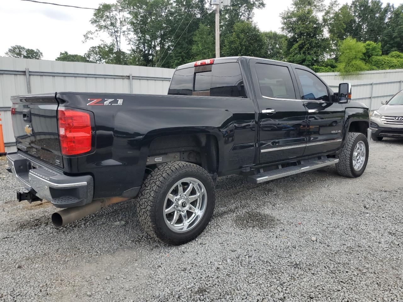 2018 Chevrolet Silverado K2500 Heavy Duty Ltz - Фото 3