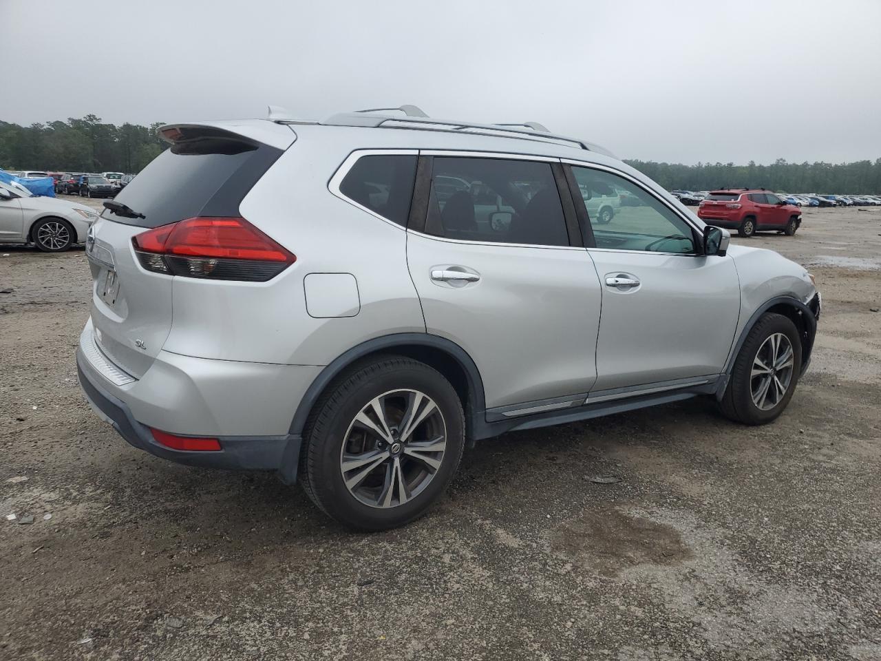 2017 Nissan Rogue S - Image 3