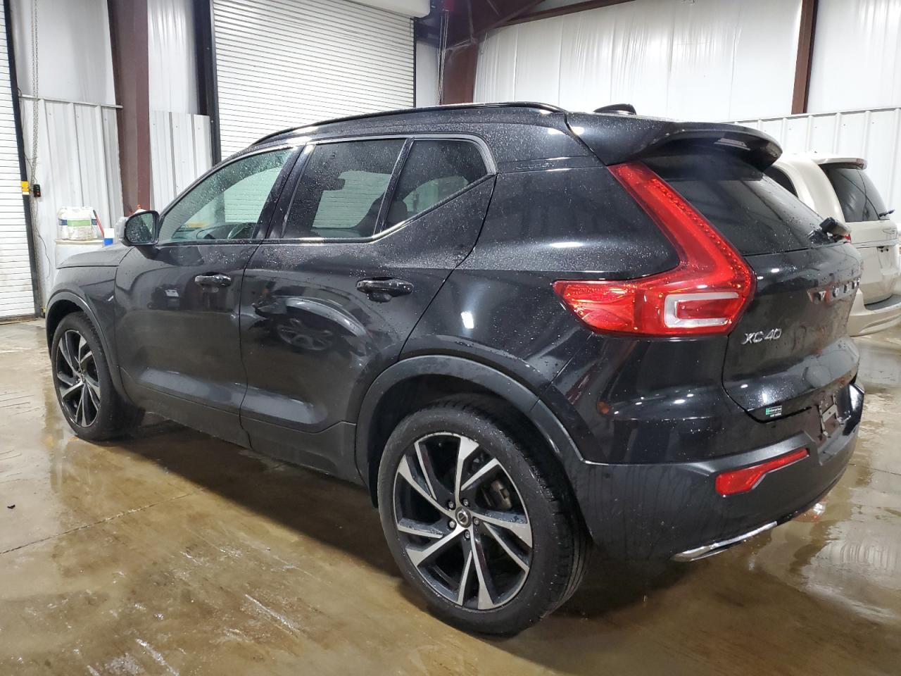 2020 Volvo Xc40 T5 R-Design - Фото 2