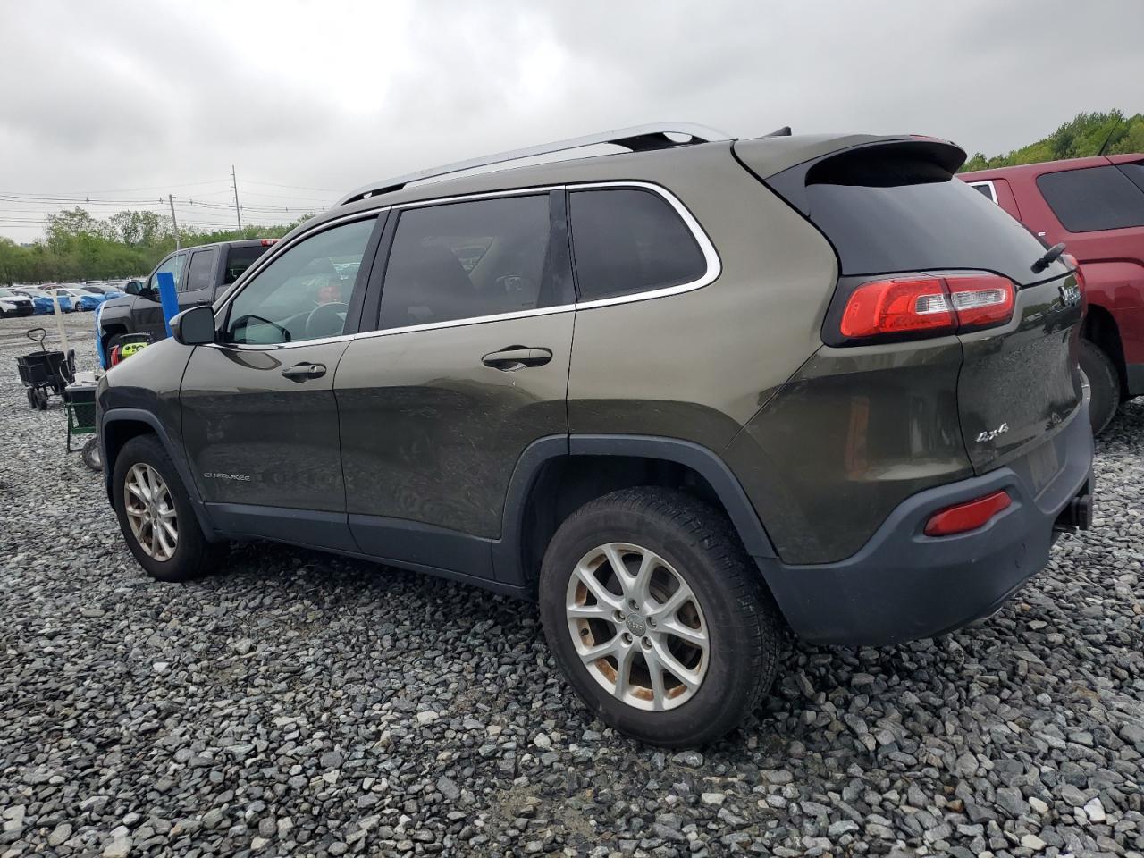 2016 Jeep Cherokee Latitude - Фото 2
