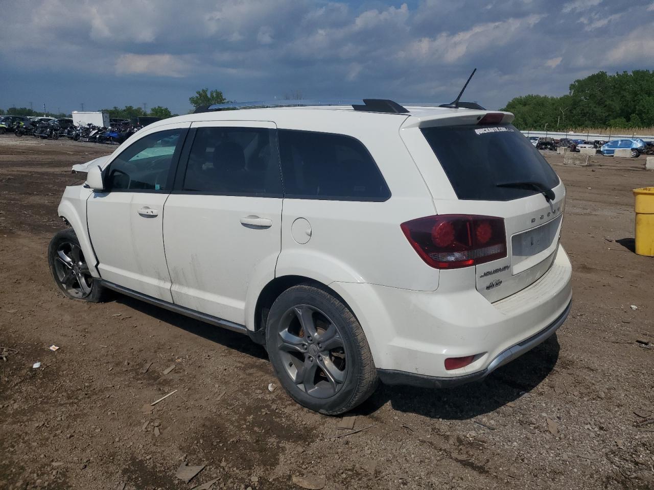 2017 Dodge Journey Crossroad - Image 2