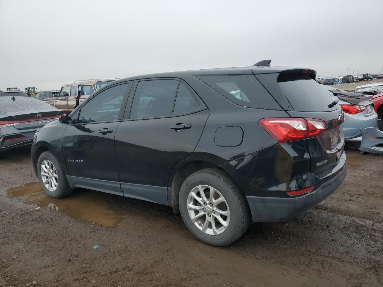2020 Chevrolet Equinox Ls - Фото 2