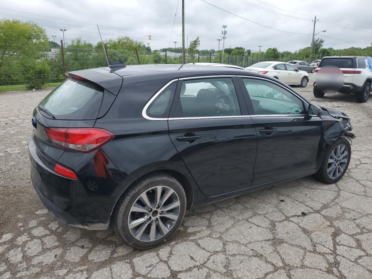 2020 Hyundai Elantra Gt - Image 3