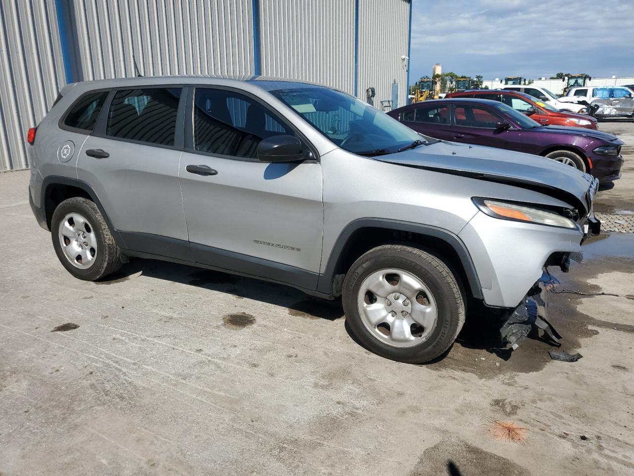 2016 Jeep Cherokee Sport - Фото 4