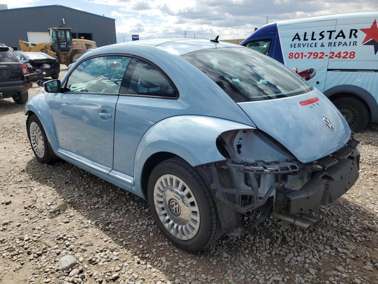 2013 Volkswagen Beetle - Image 2