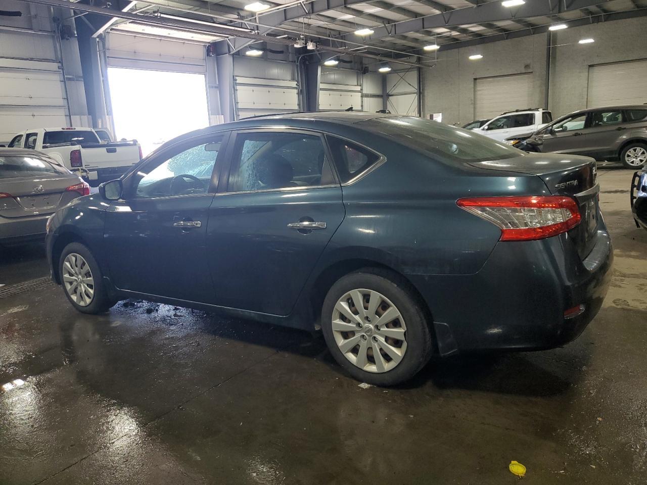 2015 Nissan Sentra S - Фото 2
