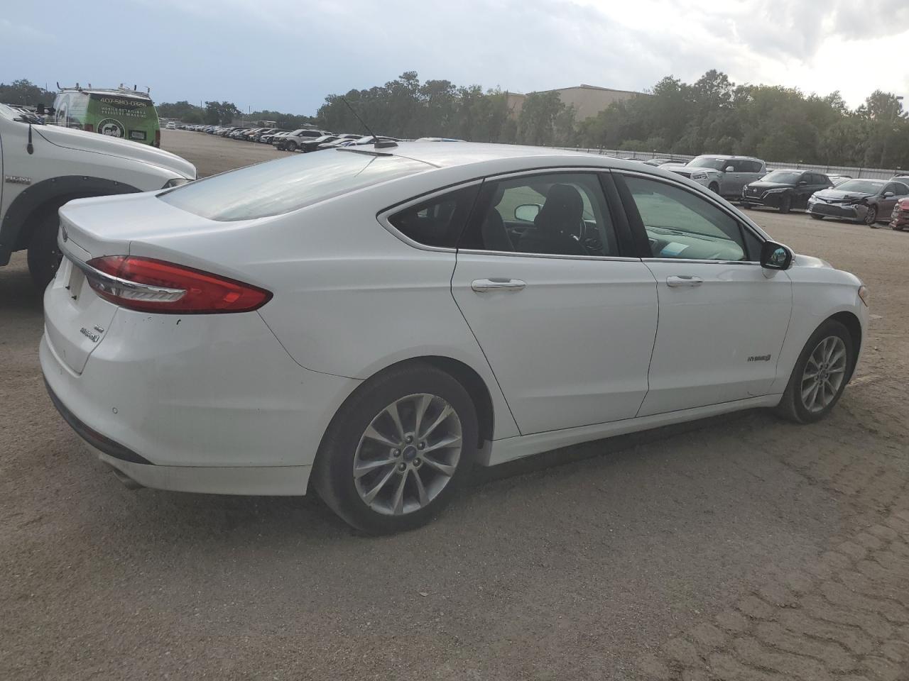 2017 Ford Fusion Se Hybrid - Image 3