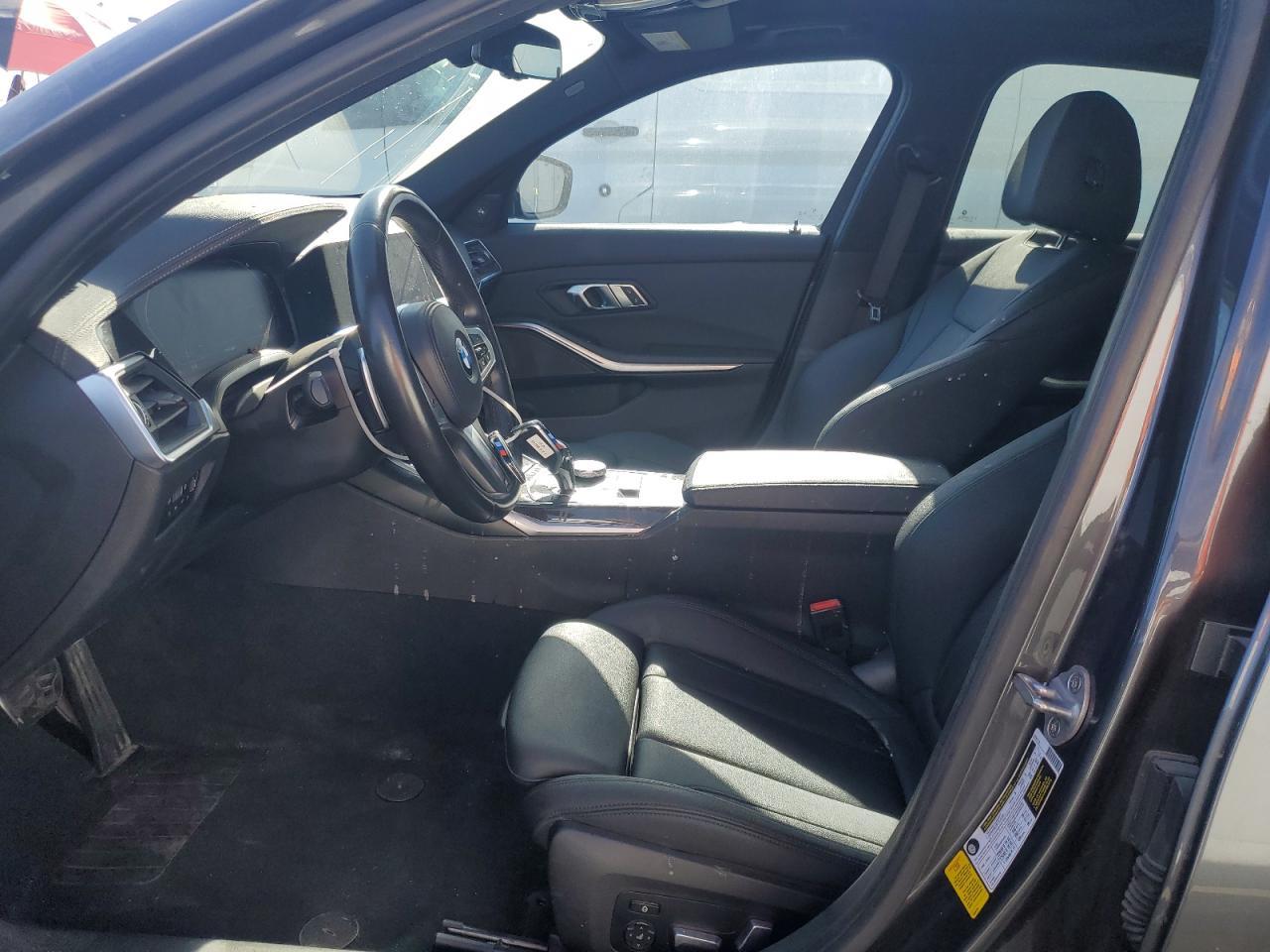 2020 BMW 330I - Фото 7