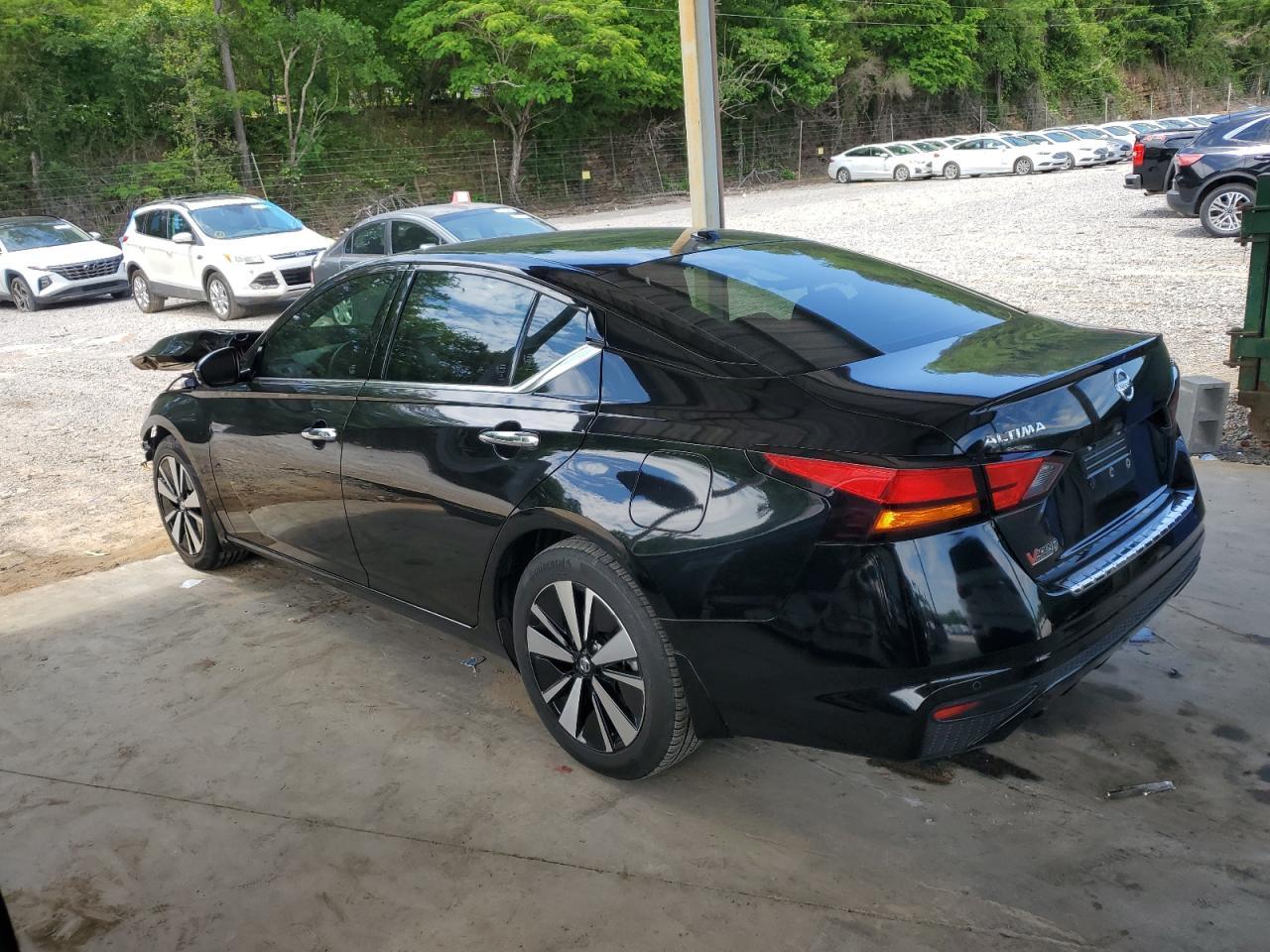 2021 Nissan Altima Sl - Image 2