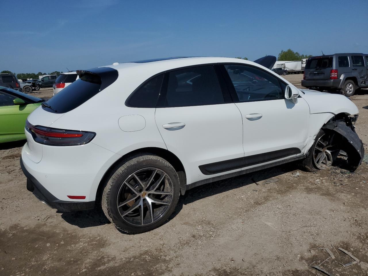 2025 Porsche Macan Base - Фото 3