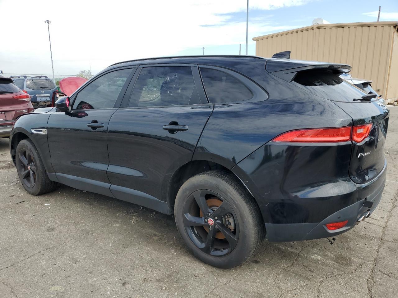 2017 Jaguar F-Pace Premium - Image 2