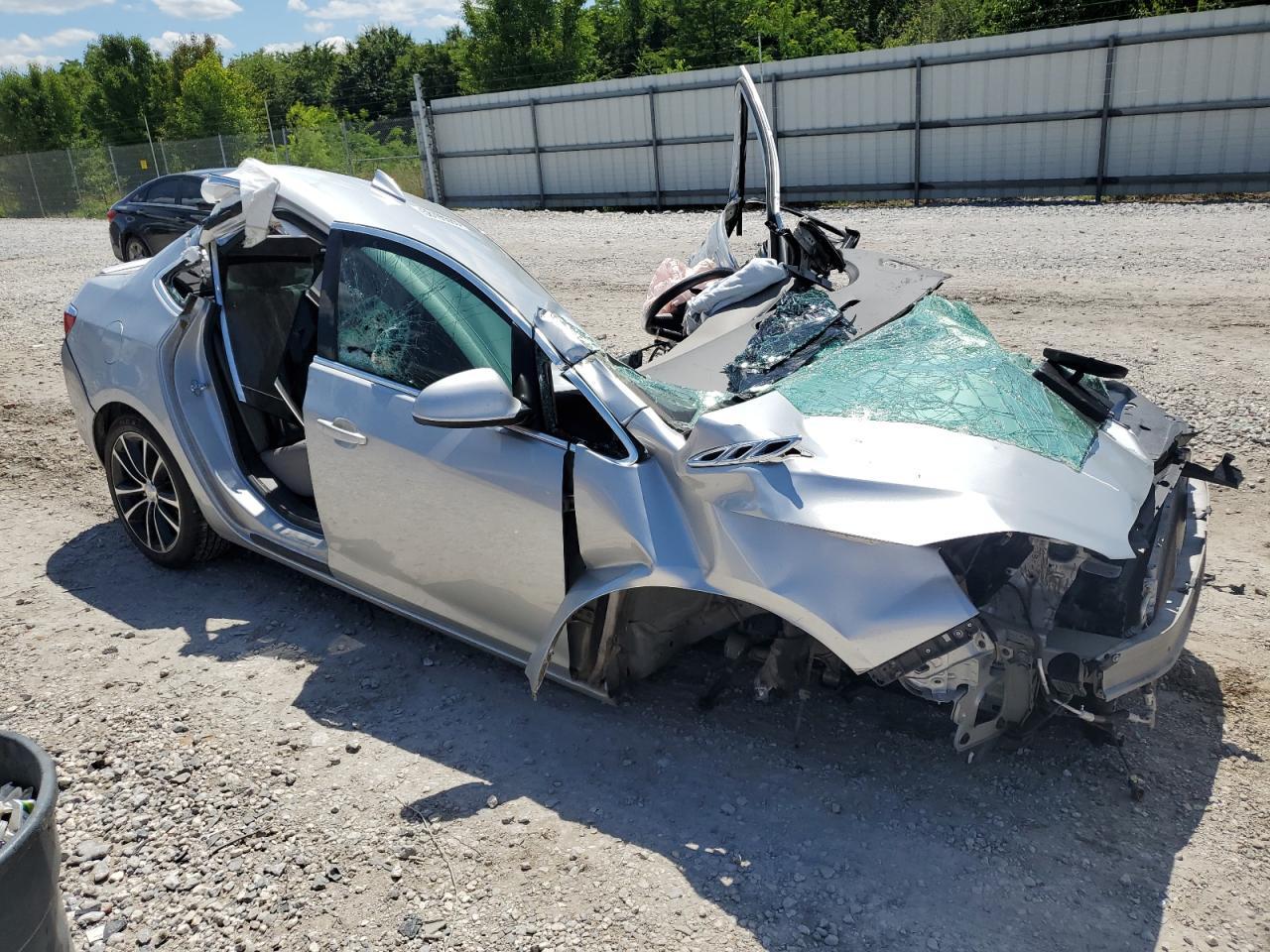 2016 Buick Verano Sport Touring - Image 4