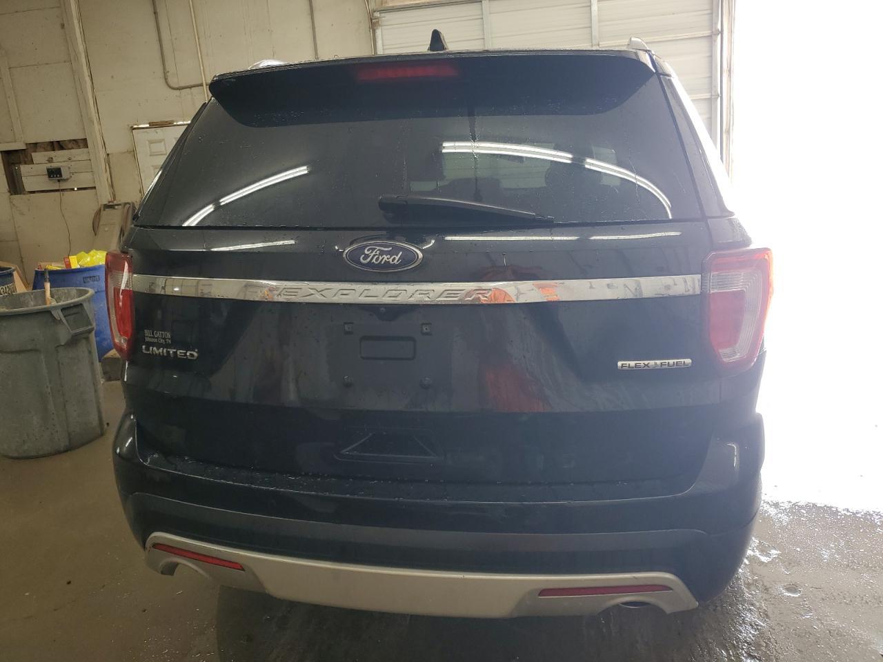 2016 Ford Explorer Limited - Image 6