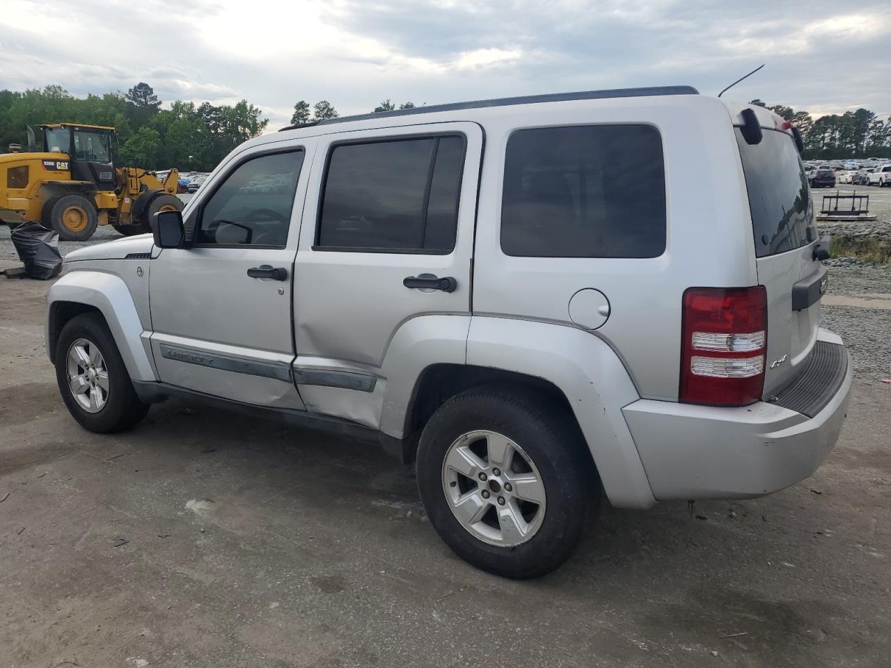2010 Jeep Liberty Sport - Фото 2