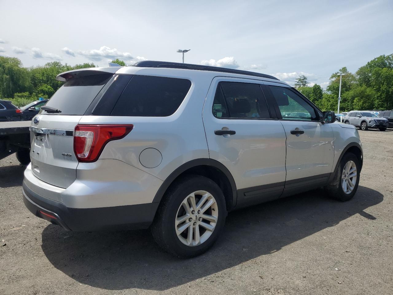 2016 Ford Explorer - Фото 3
