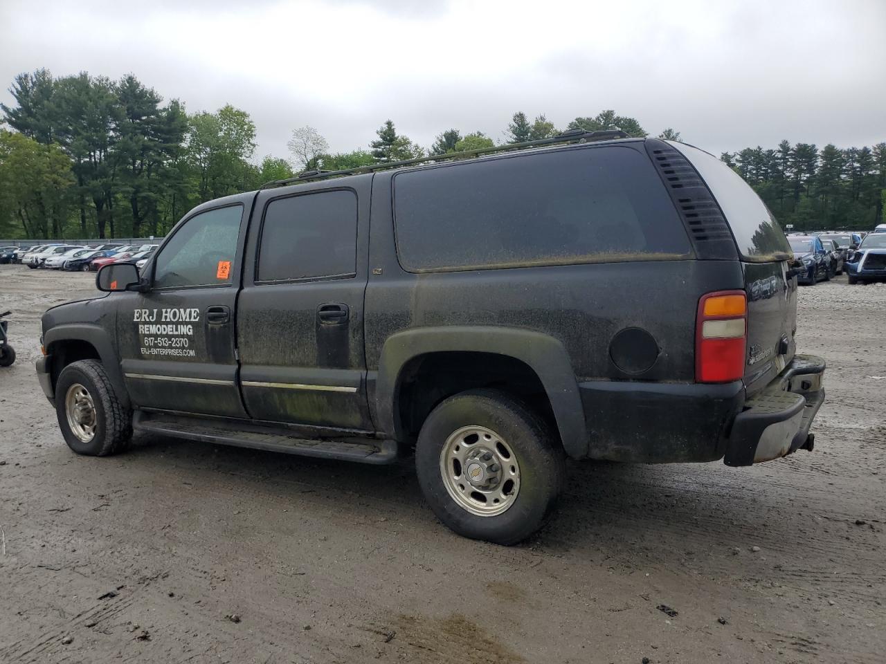 2002 Chevrolet Suburban K2500 - Image 2