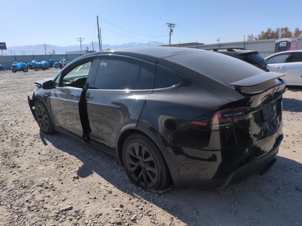 2022 Tesla Model X - Image 2
