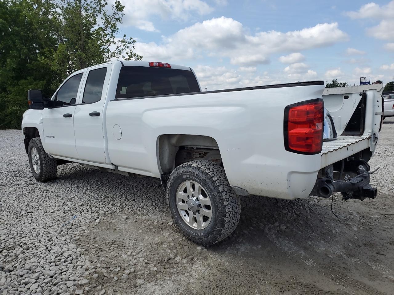 2019 Chevrolet Silverado C2500 Heavy Duty - Фото 2