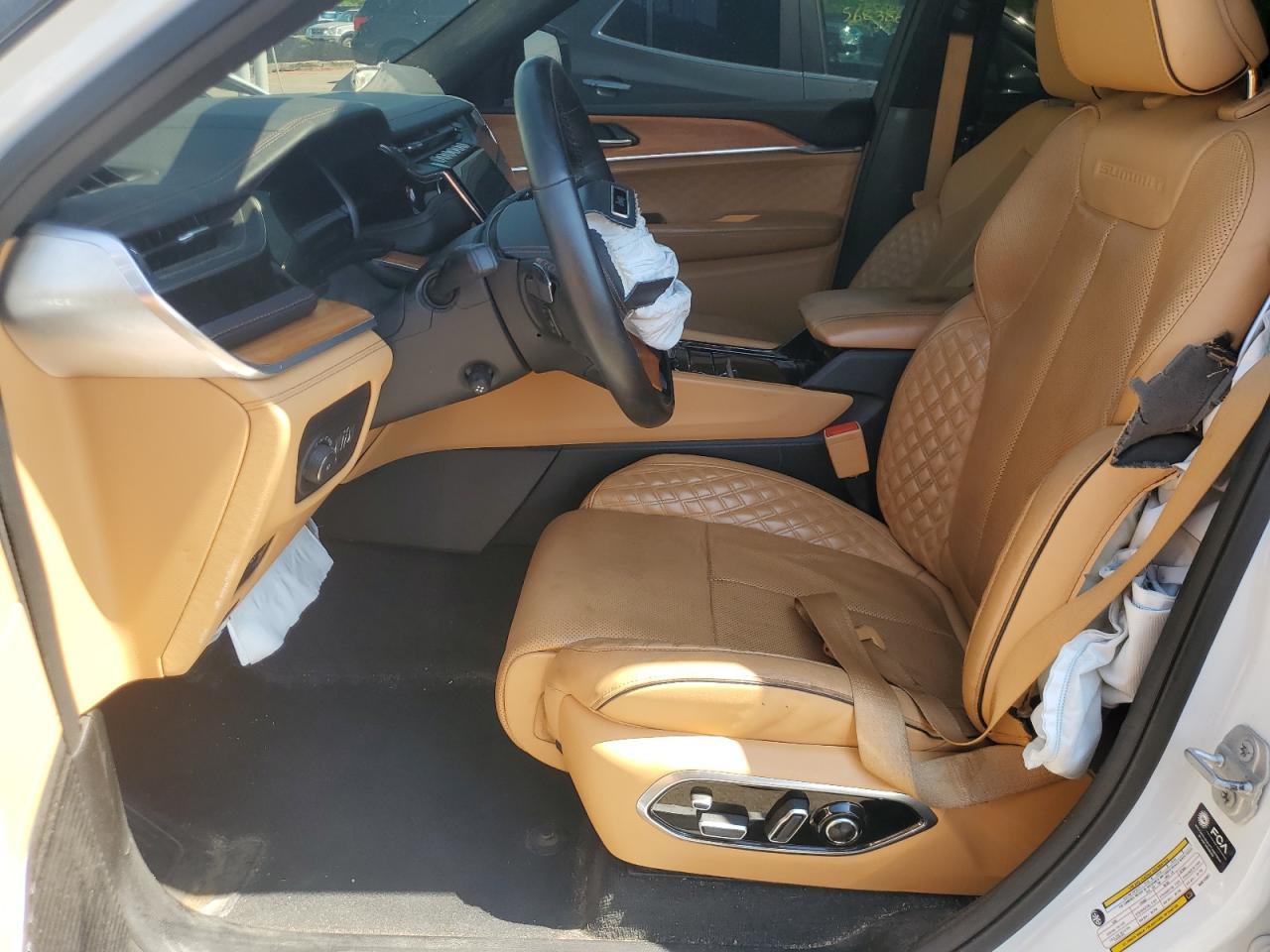 2022 Jeep Grand Cherokee Summit - Image 7