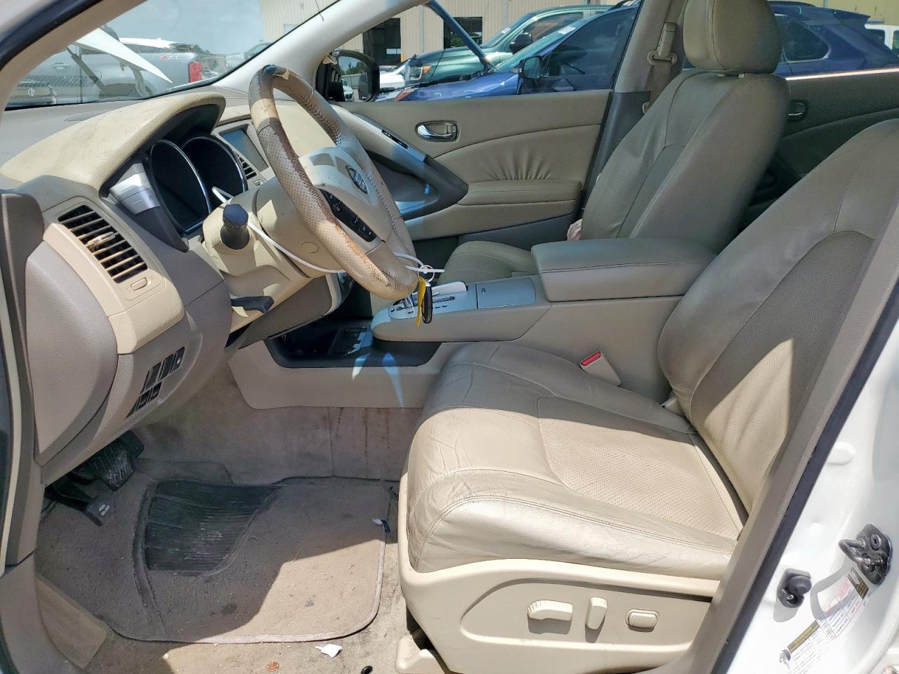 2010 Nissan Murano S - Фото 7