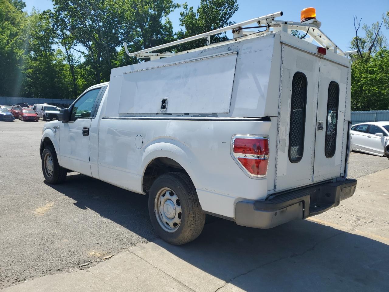 2010 Ford F150 - Image 2