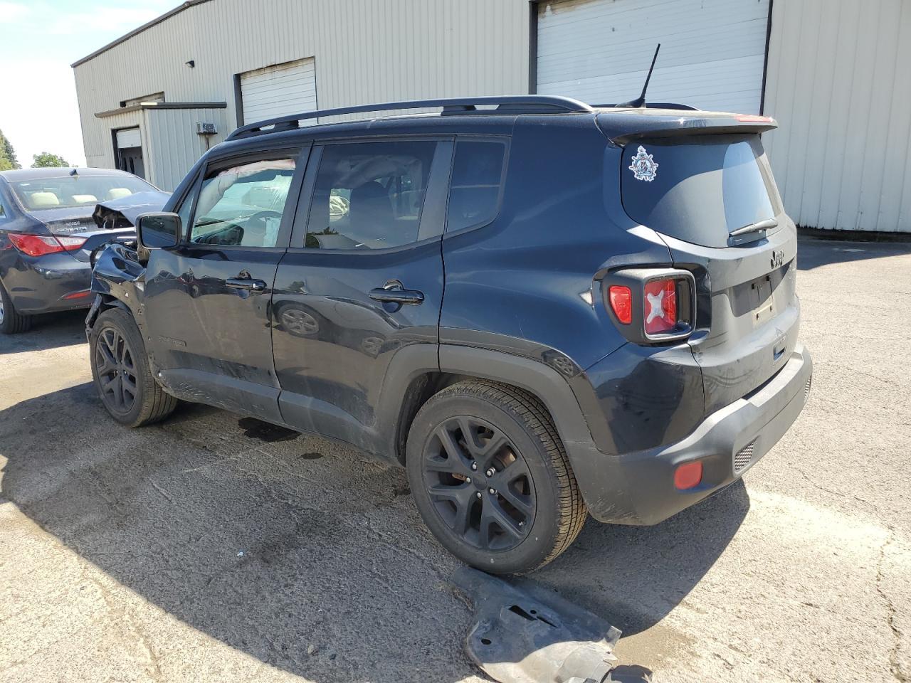 2018 Jeep Renegade Latitude - Image 2