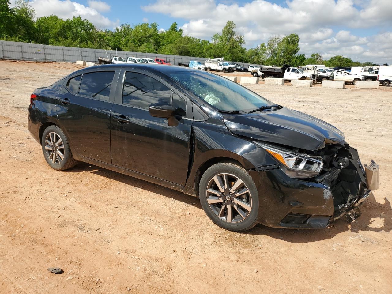 2021 Nissan Versa Sv - Image 4