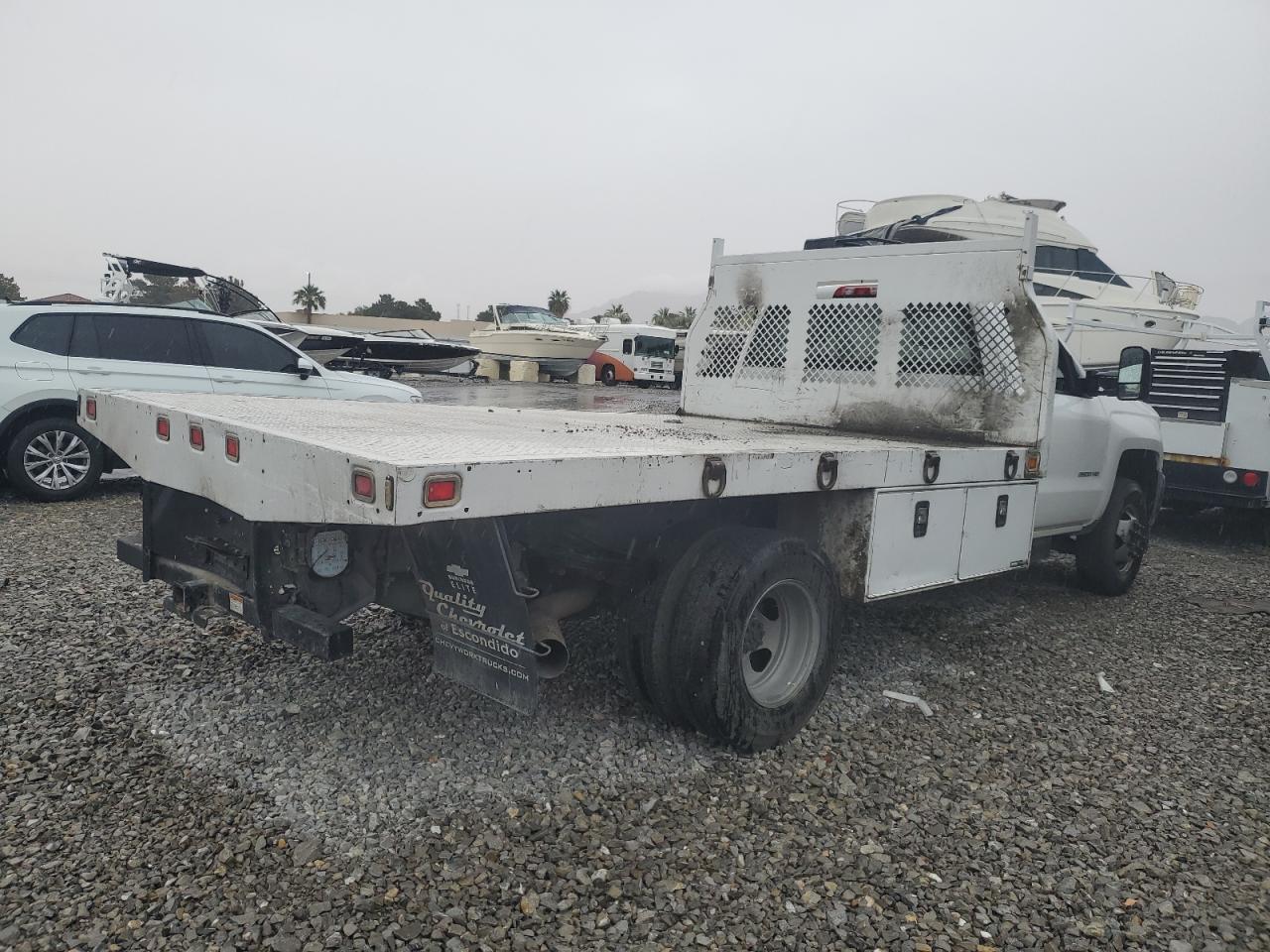 2015 Chevrolet Silverado C3500 - Фото 3