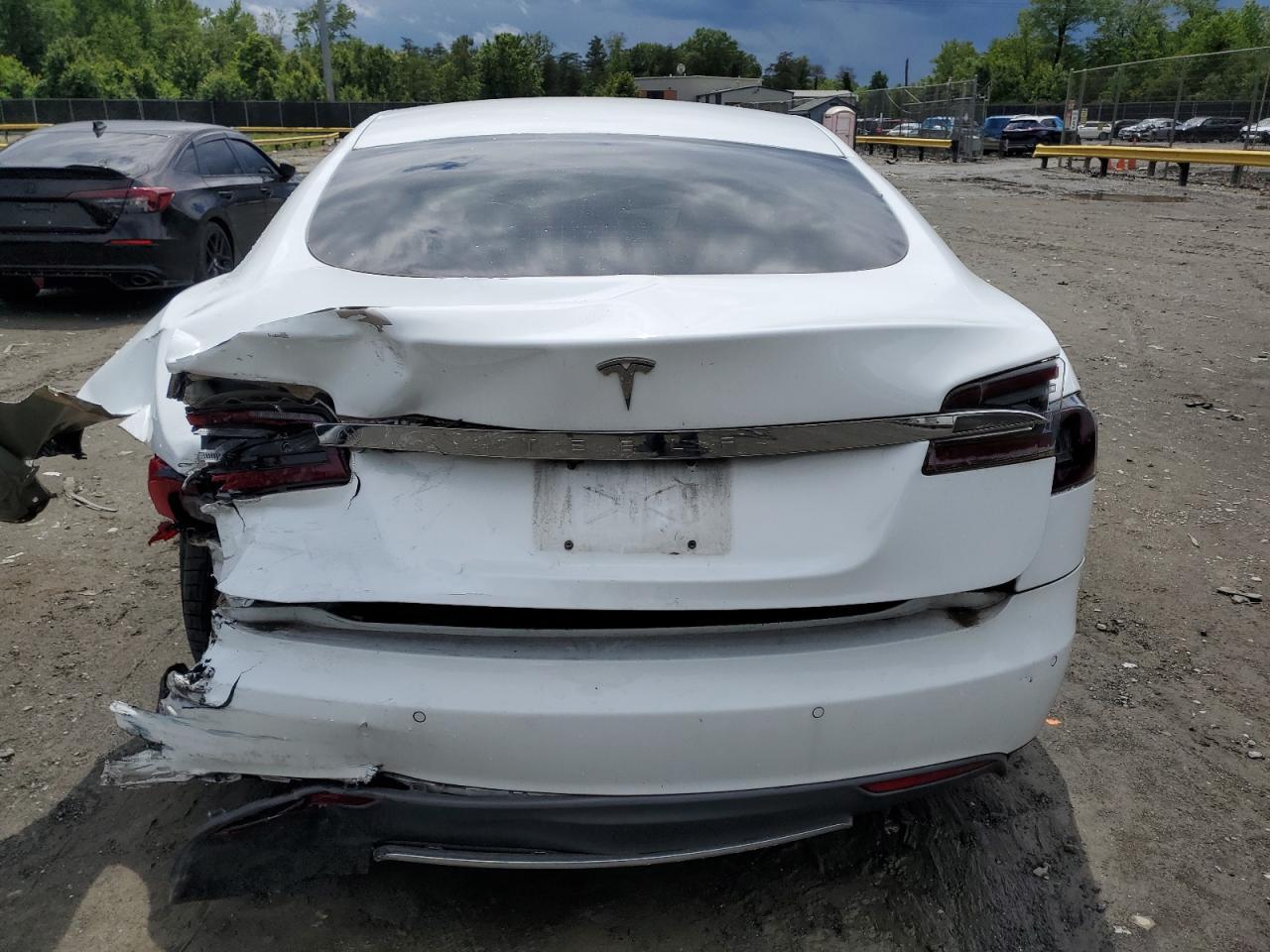 2014 Tesla Model S - Фото 6