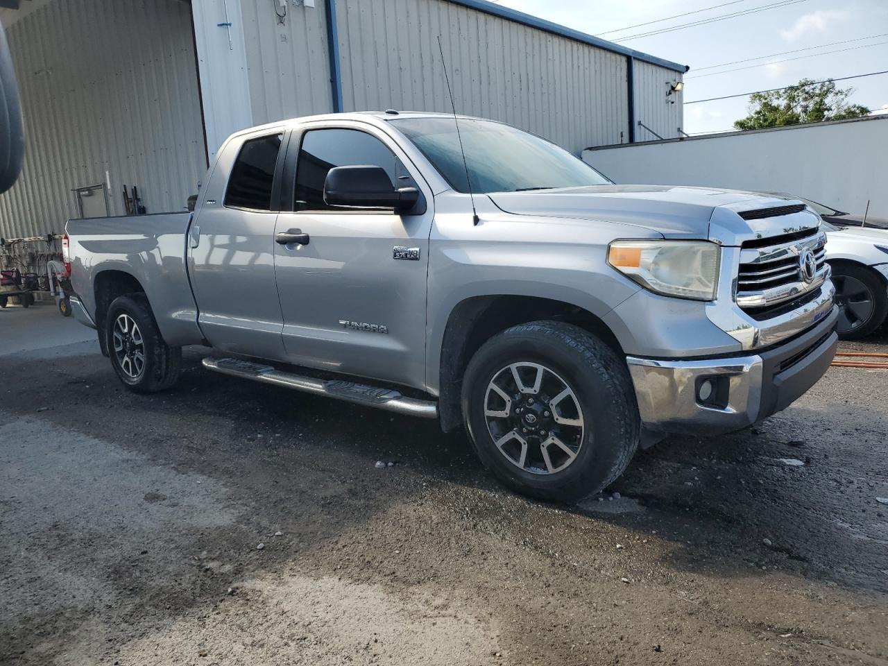 2016 Toyota Tundra Double Cab Sr - Image 4