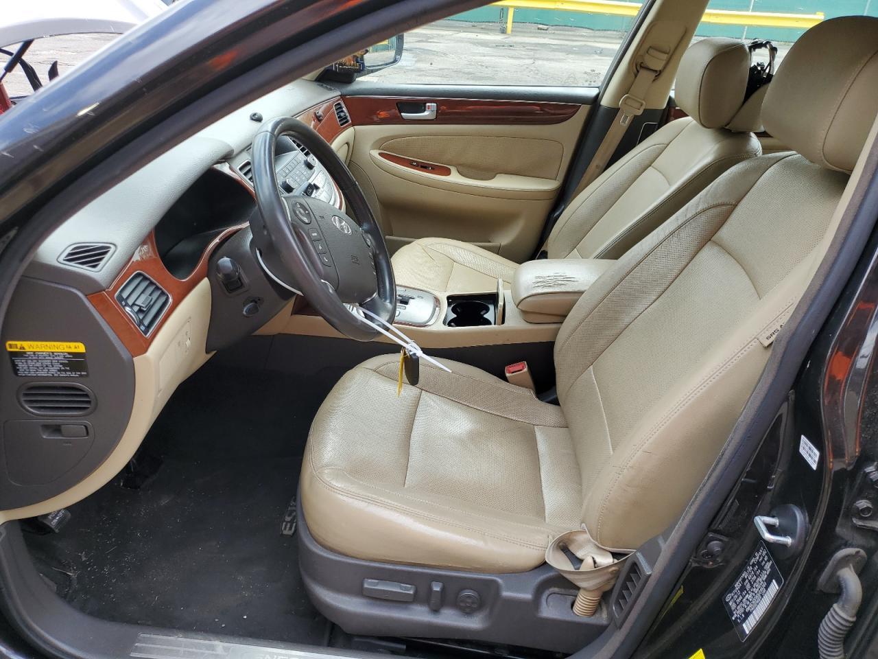 2013 Hyundai Genesis 3.8L - Фото 7