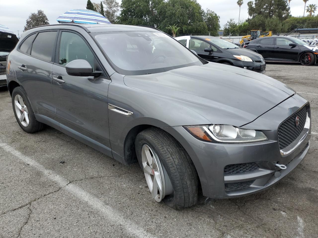 2018 Jaguar F-Pace Premium - Image 4